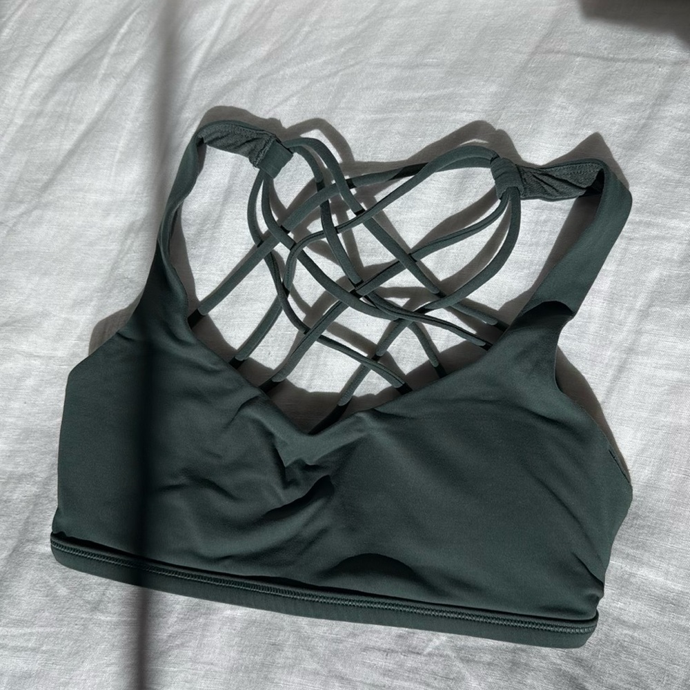 Lululemon green sports bra size 2.